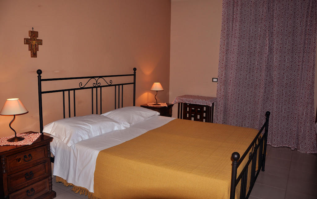 Bed and Breakfast Etna Torre Del Grifo Mascalucia Zimmer foto